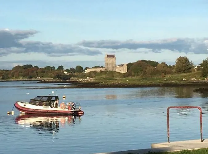 Dunguaire Thatched *