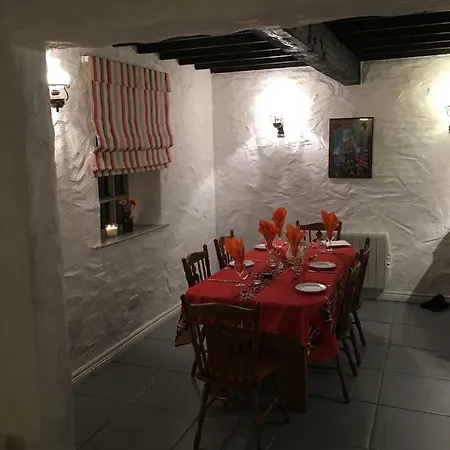Nyaraló Dunguaire Thatched *